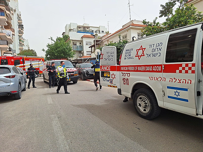 סריקות מד"א בזירות נפילה בצפון בעקבות פגיעת הטיל האיראני