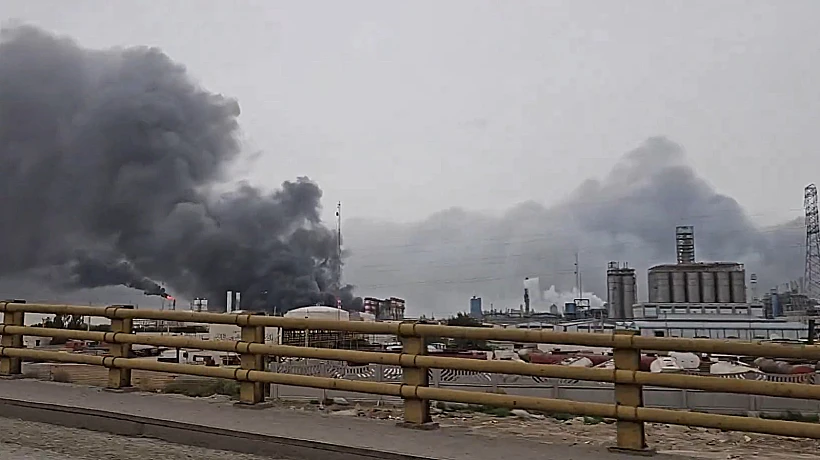 תיעוד מתקפת המתחם הפטרוכימי מאהשהר באיראן