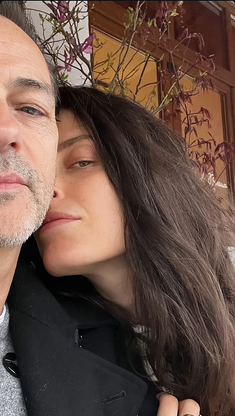 עדי שילון, אקי אבני