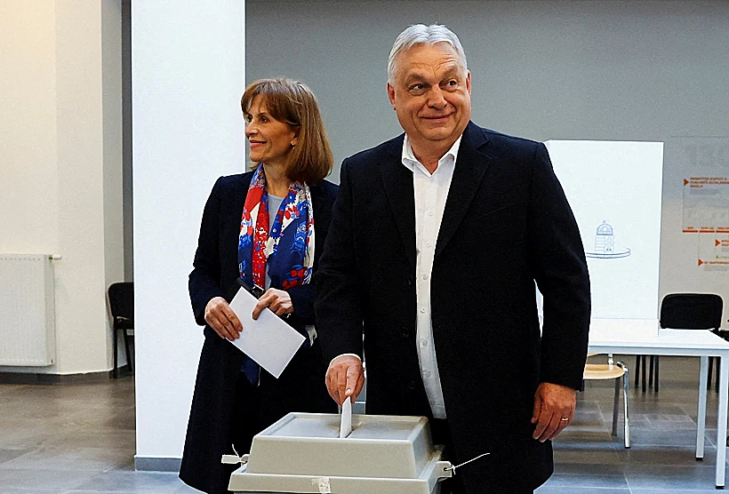 ראש ממשלת הונגריה ויקטור אורבן מצביע בבחירות