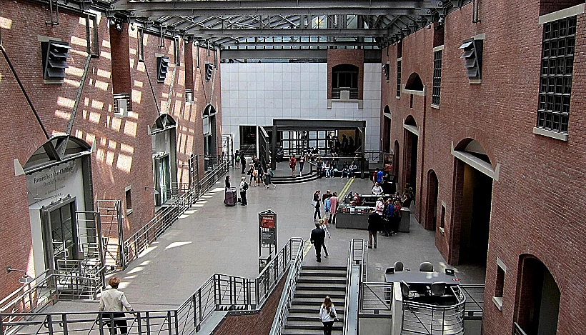 United States Holocaust Memorial Museum מוזיאון השואה של ארצות הברית