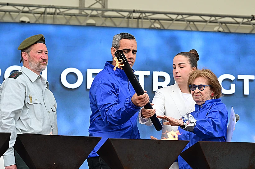 שורדי שבי וניצולי שואה במצעד החיים בפולין