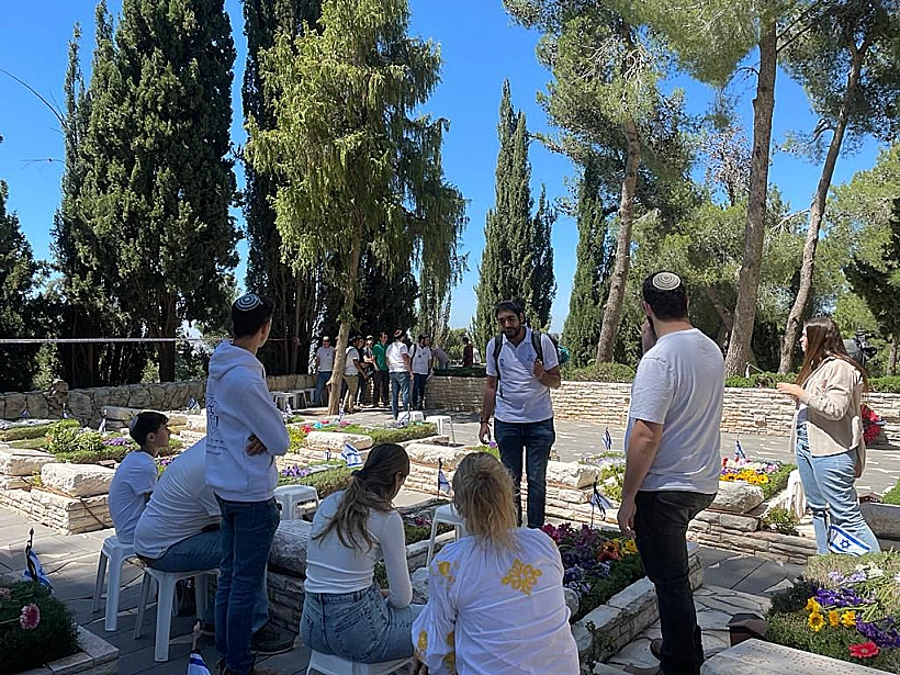 סיורים בעקבות סיפורי הגבורה בהר הרצל