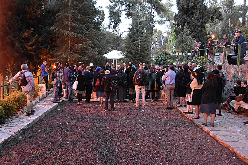 'בשביל הנופלים' - סיור ייחודי בהר הרצל