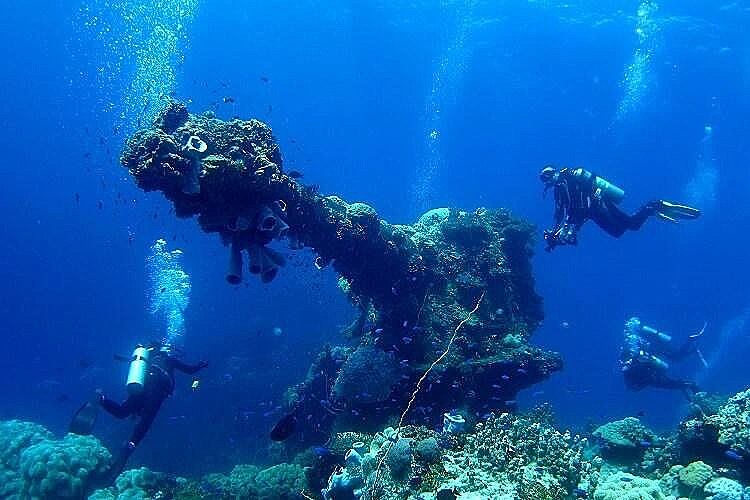 לגונת צ'וק (Chuuk Lagoon)
