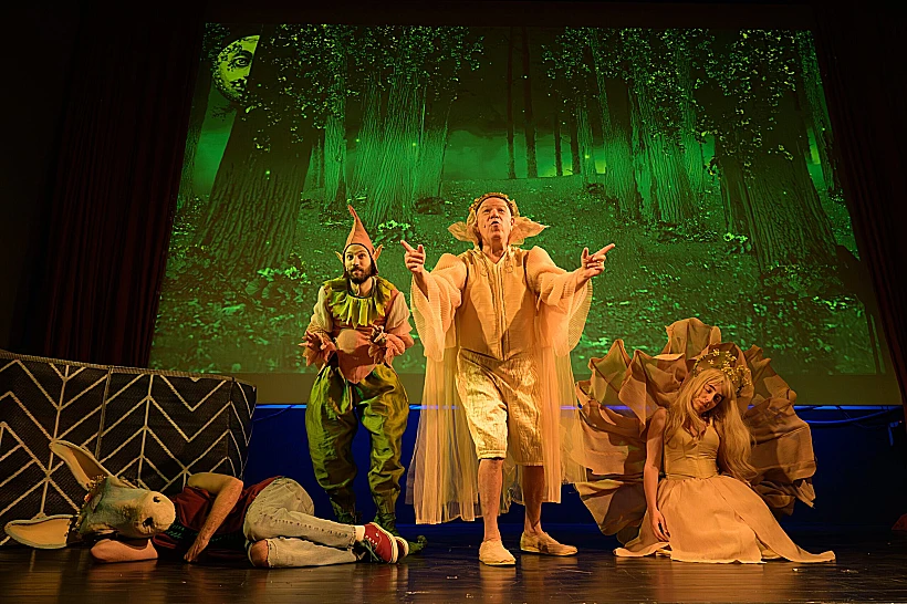 מתוך "חלום ליל קיץ לילדים"