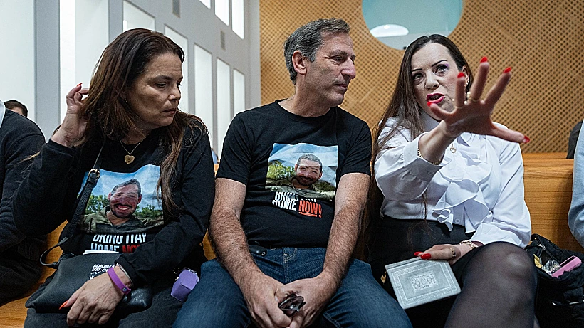 הוריו של איתי חן וחברת הכנסת טלי גוטליב בדיון על הקמת ועדת חקירה ממלכתית