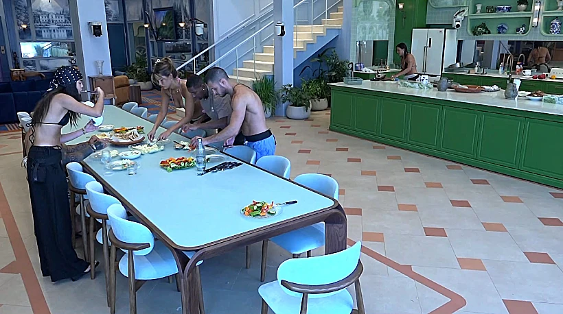 האח הגדול: ארוחת בוקר