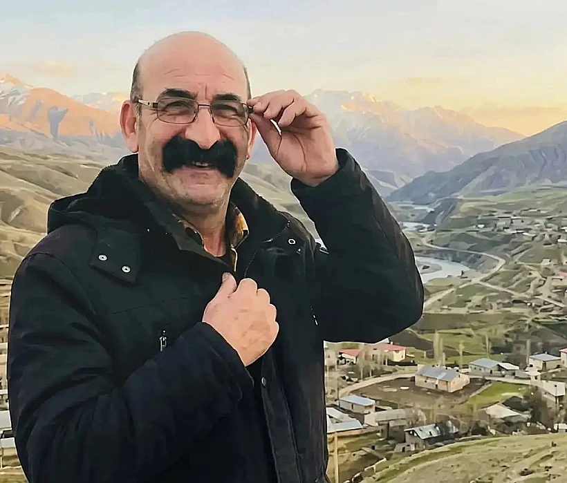 אורחן אבג'י, פוליטיקאי מקומי ממזרח טורקיה