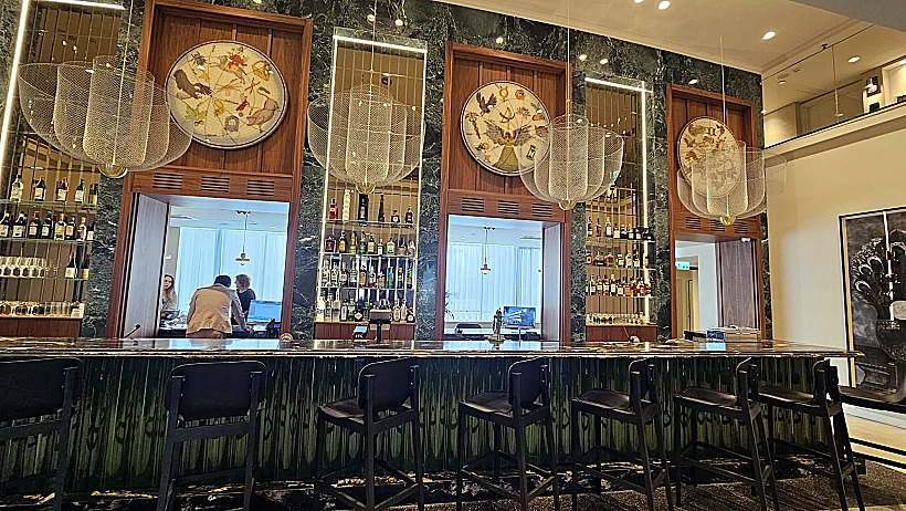 הלאונג' בר מלון Reception פתאל