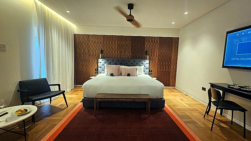 סוויטה מלון Reception פתאל