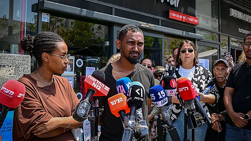 גסטאו וירוס זלקה, אחיו של ימנו, בהצהרה בזירת הרצח