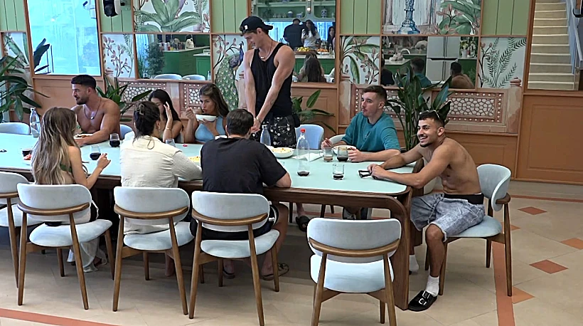 דיירי האח הגדול