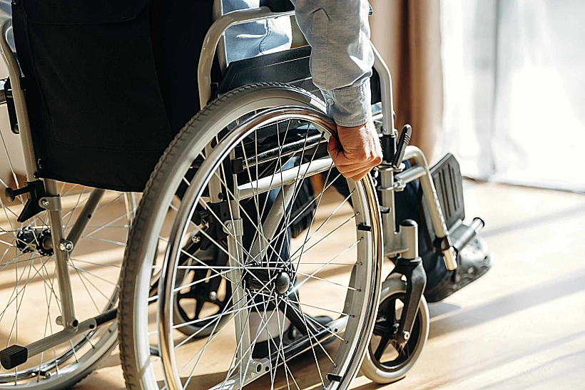 כיסא הגלגלים שניות לפני שהתפוצץ