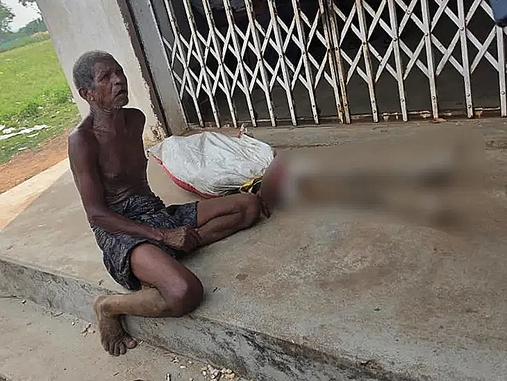 אדם מגיע לבנק כדי למשוך סכום קטן יחסית, ובסוף מוצא את עצמו עומד בכניסה עם שלד של אחותו