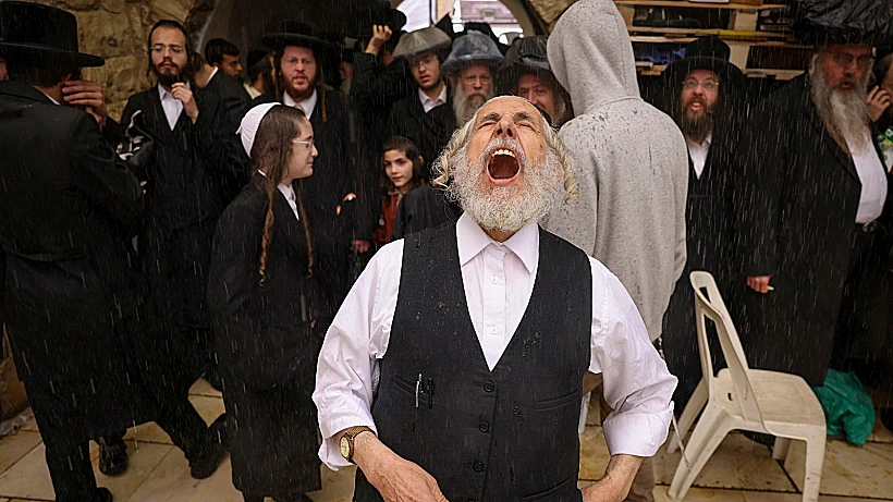 מתפללים בהר מירון