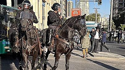פרשים בהפגנת חרדים בירושלים