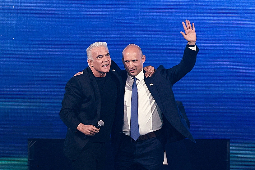נפתלי בנט ויאיר לפיד בכנס מפלגת "ביחד"