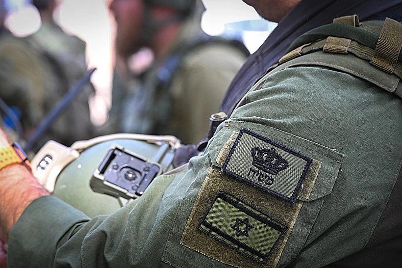 לוחם עם פאץ' משיח. ארכיון