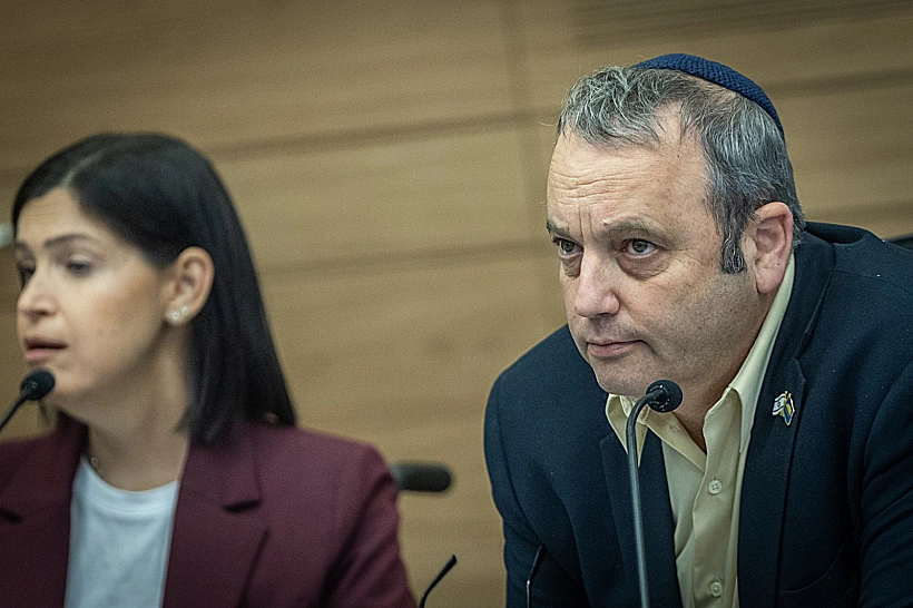 ח"כ גלעד קריב בוועדת החוקה
