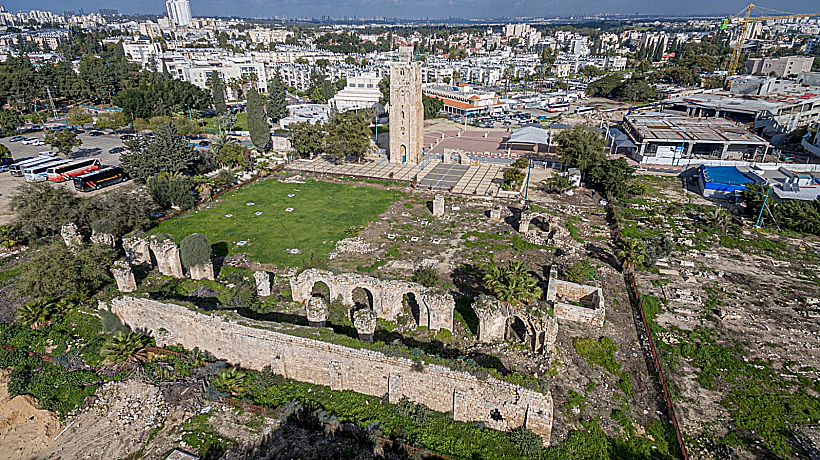 מתחם המגדל הלבן ברמלה