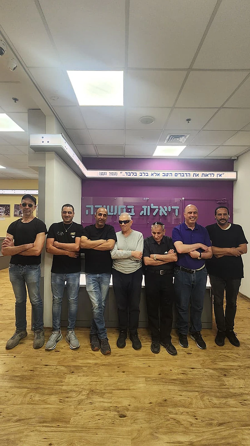 ממדריכי ועובדי התערוכה