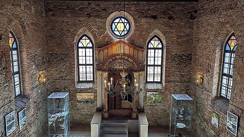 בית הכנסת בפולנה