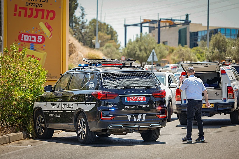 זירת הפיגוע בכניסה לכוכב יאיר-צור יגאל