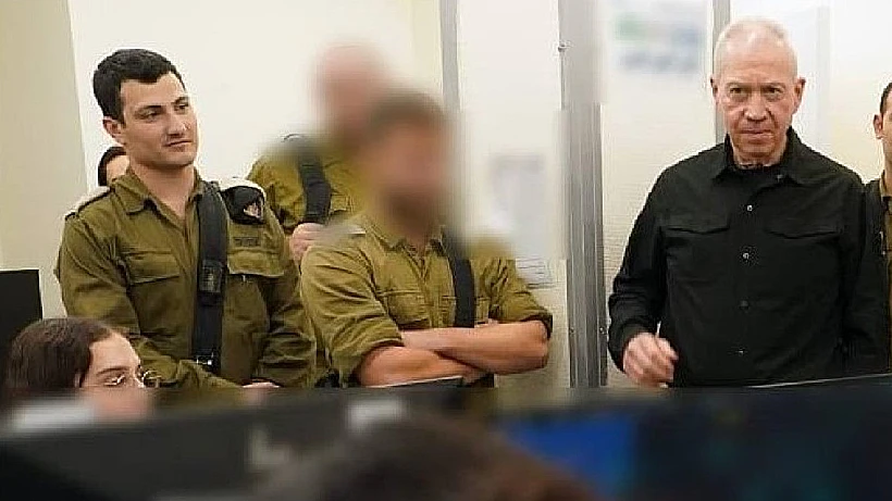 סא"ל דור בן שמחון בתקופתו כרל"ש אלוף פיקוד הצפון, לצד שר הביטחון דאז יואב גלנט