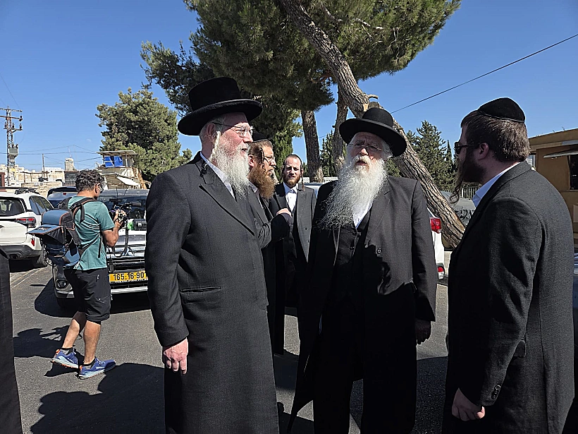 שיירת המפגינים החרדים יוצאת לדרך