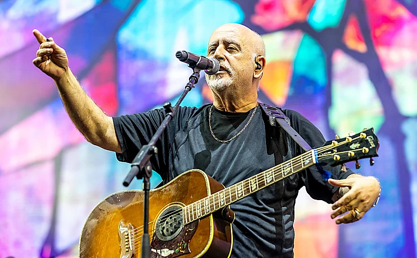 החברים של נטאשה מופיעה בפסטיבל "סאנסט"