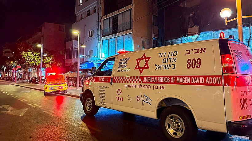 אמבולנס בזירת התאונה בדיזנגוף
