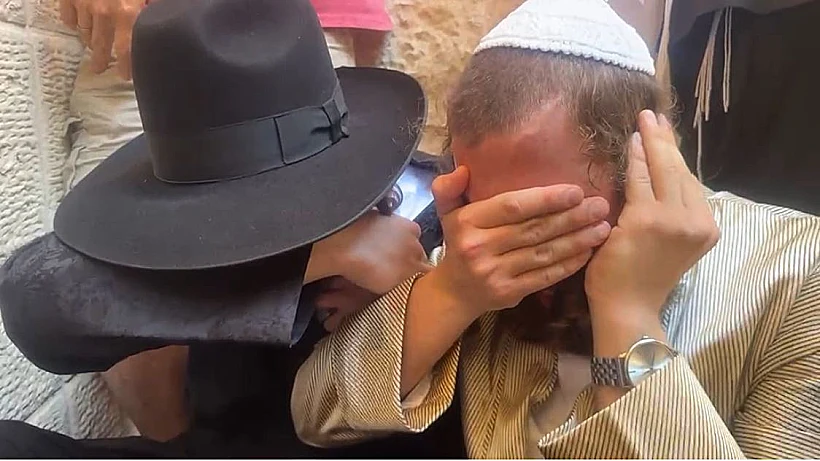 מחאת חרדים בבית הקפה "בסמטה