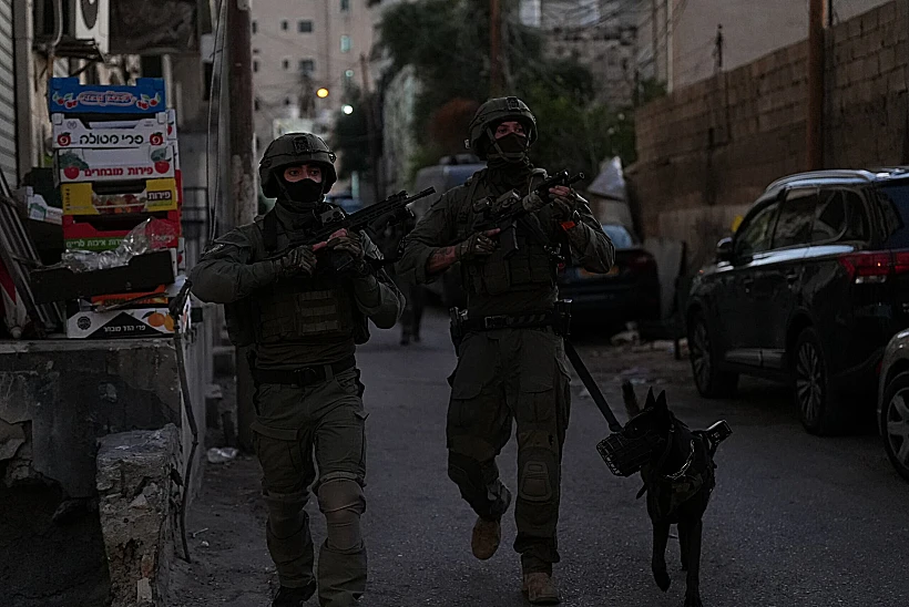 פעילות המשטרה ומג"ב למעצר חשודים בסחר באמל"ח