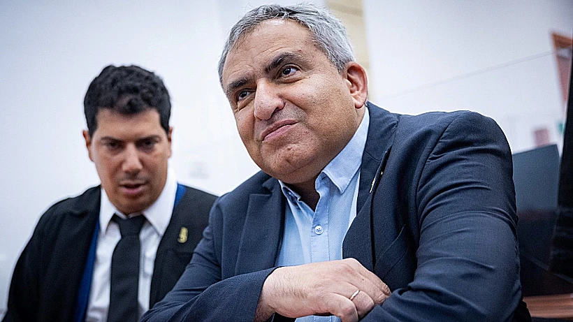 עו"ד עמית חדד והשר זאב אלקין בבית המשפט המחוזי בירושלים, לקראת עדותו בתיק 2000