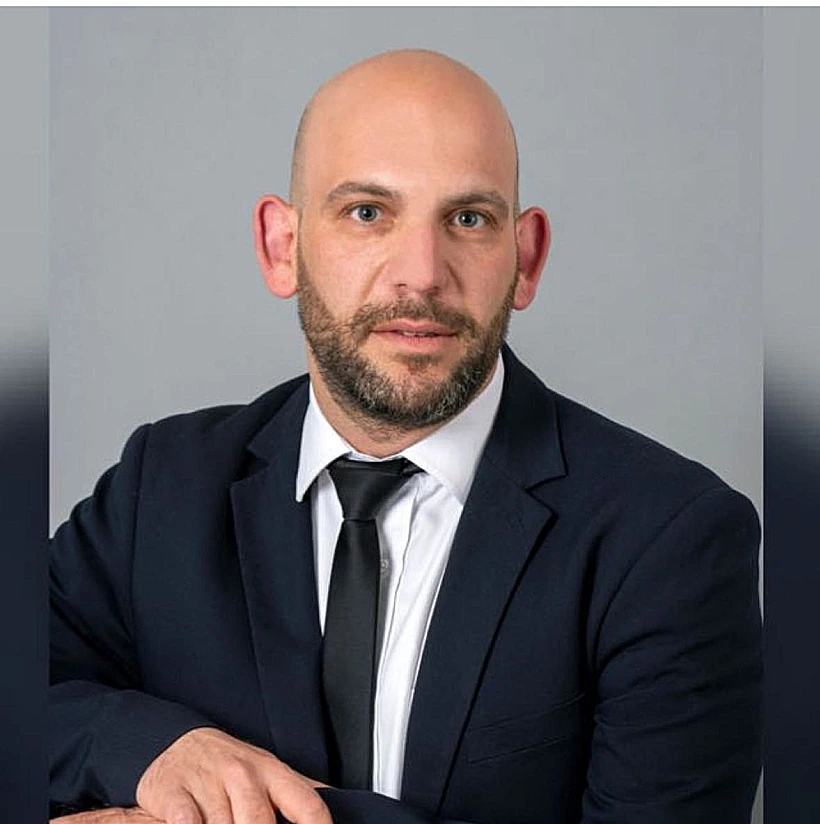 עו״ד ארז בר צבי