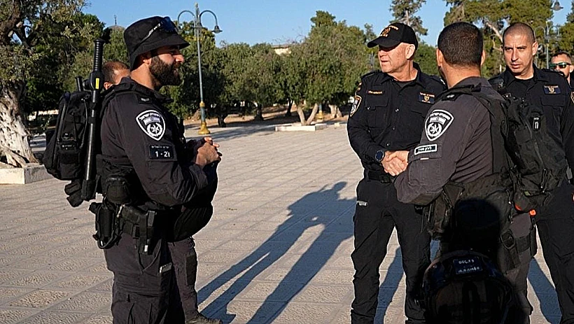 שוטרים בעיר העתיקה בירושלים במהלך ט' באב