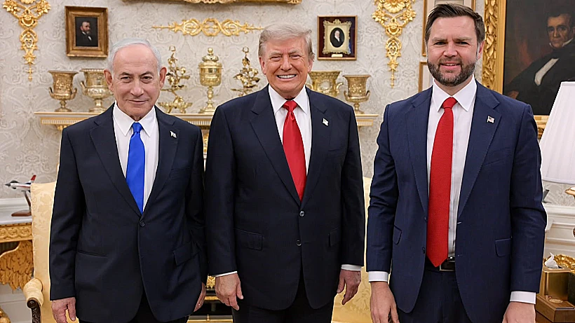 ראש הממשלה בנימין נתניהו, נשיא ארה"ב דונלד טראמפ וסגן הנשיא ג'יי. די. ואנס בוושינגטון