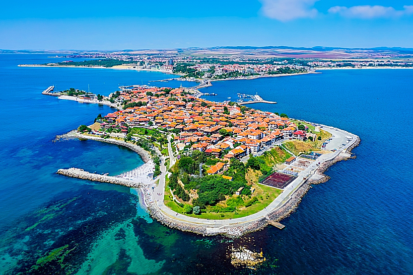 Nesebar, העיירה נסבאר הסמוכה לבורגס(nessebar),,bulgaria.,aerial,view,of,the,ancient,seaside,town.