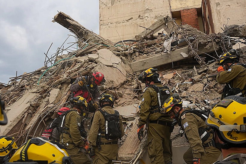 מאמצי החילוץ בעקבות רעש האדמה בקולומביה