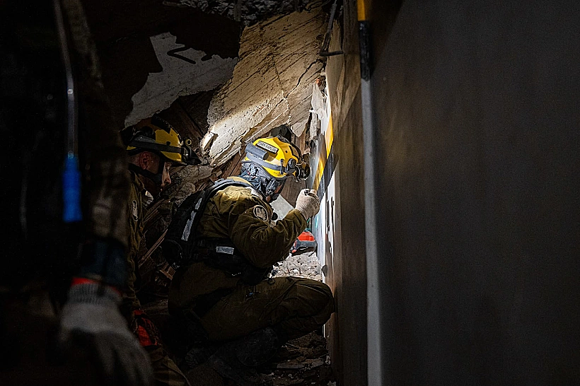 מאמצי החילוץ בעקבות רעש האדמה בקולומביה