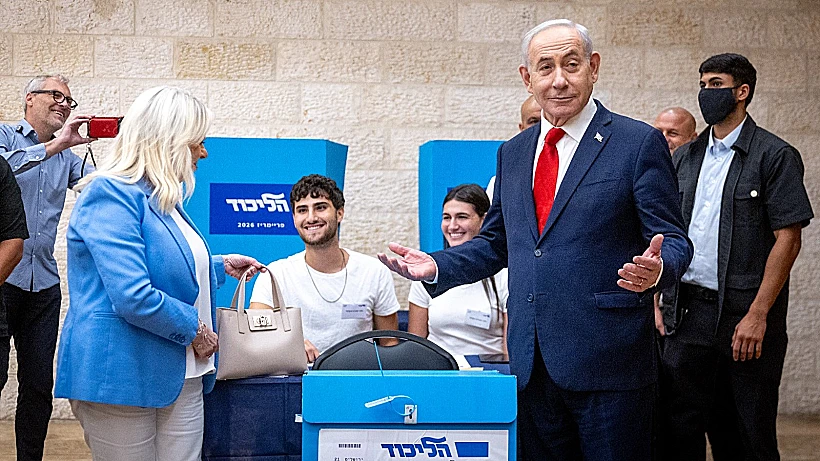 ראש הממשלה בנימין נתניהו ורעייתו שרה מצביעים לפריימריז הליכוד