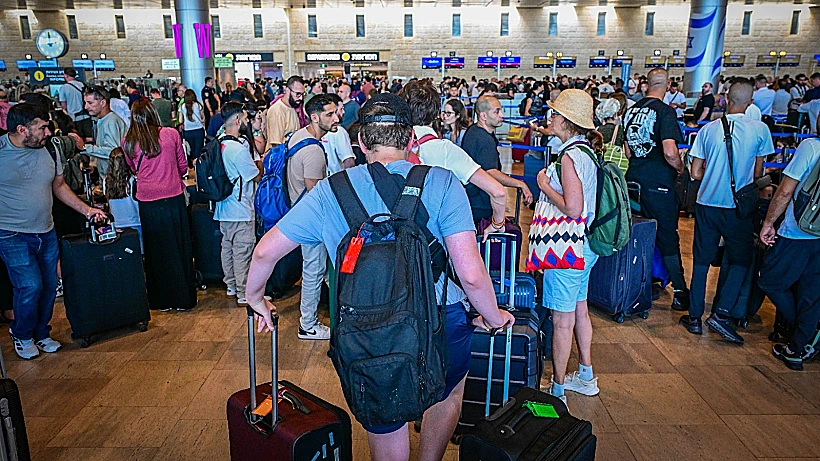 רבבות תקועים בנתב"ג