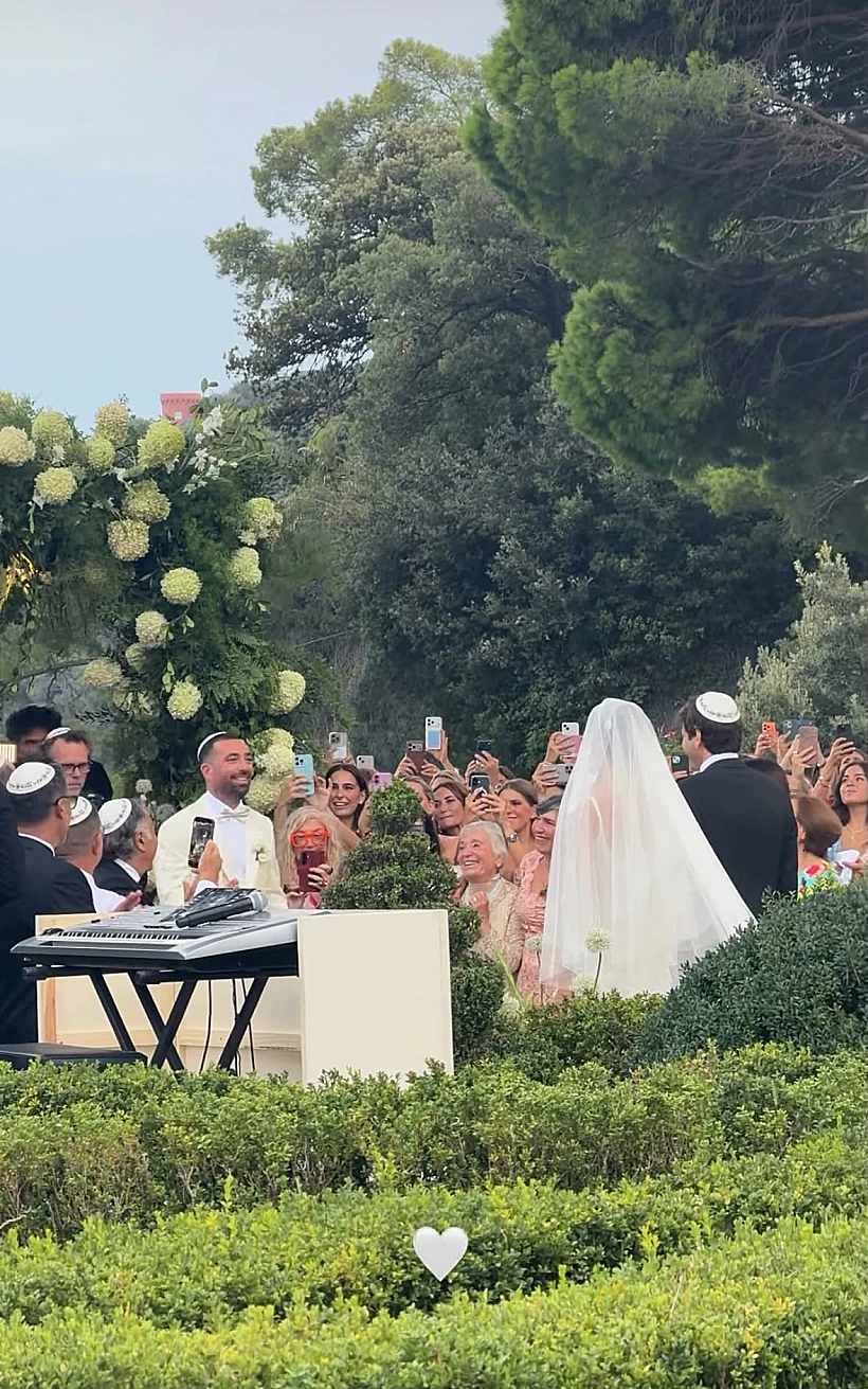 סשה ישראלוביץ ועומר אדם בחופה