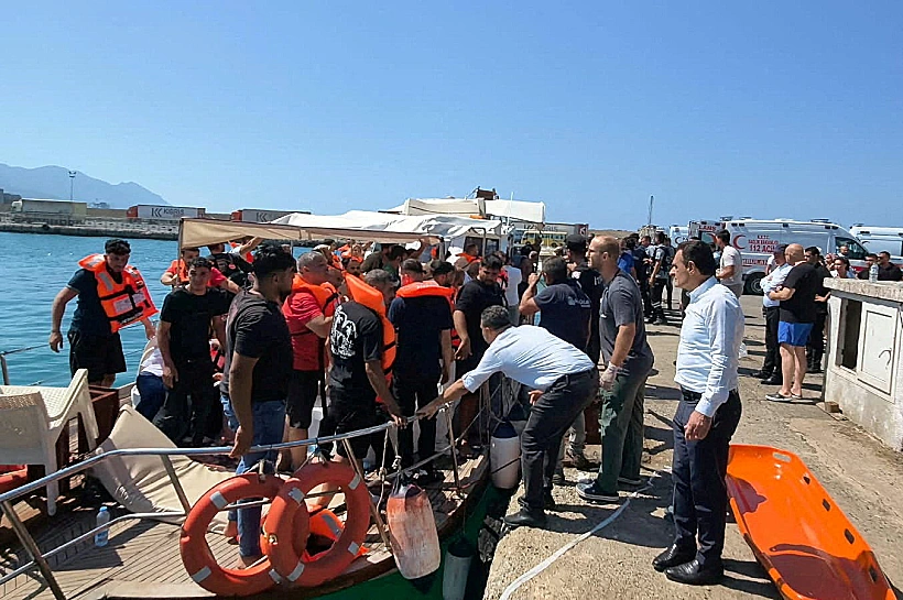 ניצולים מהתהפכות הסירה בחופי קפריסין