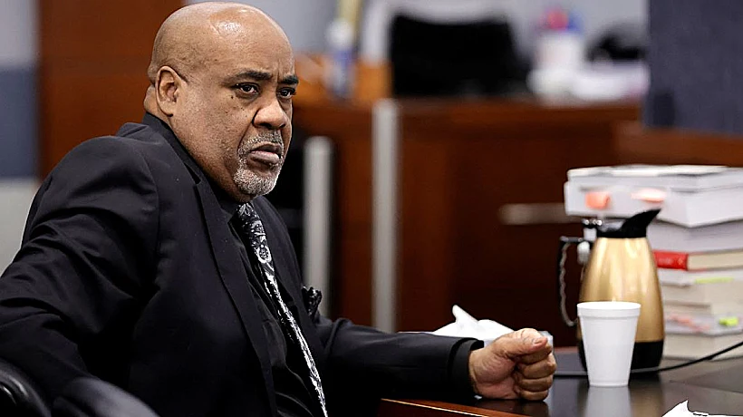 דווין דיוויס, המורשע ברצח טופאק שאקור