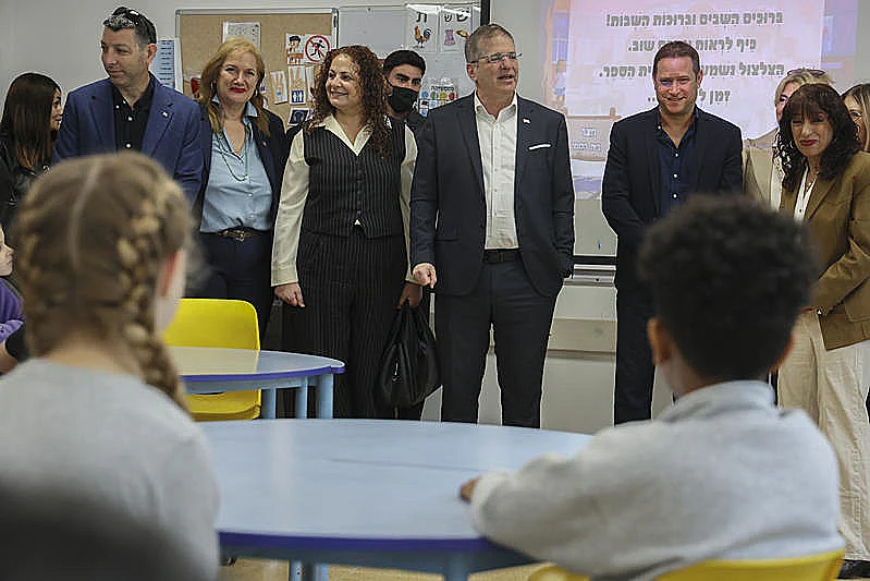 שר החינוך, יואב קיש מברך את התלמידים לכבוד תחילת שנת הלימודים בראשון לציון