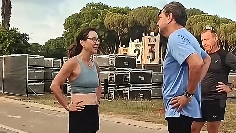 שלי, אימה של ליבי כהן מגורי שנרצחה בנובה, בעימות עם אהרון חליוה