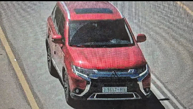 רכב המחבל הנמלט מפיגוע הירי בנווה צוף