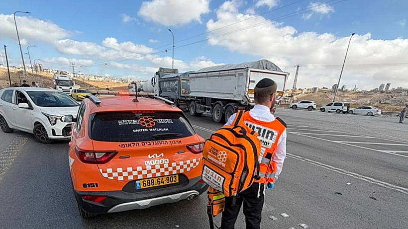 זירת התאונה בכביש 398 סמוך לנוקדים
